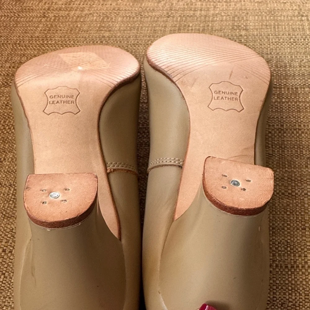 Capezio Women's Tan Character Dance Heels 9M Style 650 - Picture 6 of 13